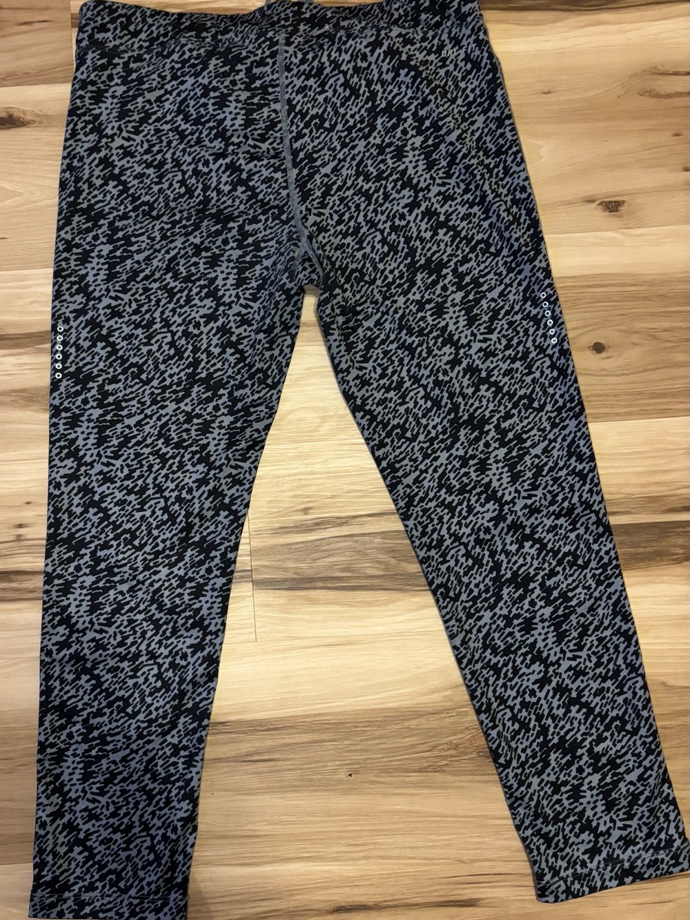 Nike Black Leggings - Picture 4 of 6